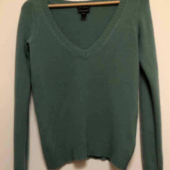 Cashmere Sweater - Picture 2 of 3